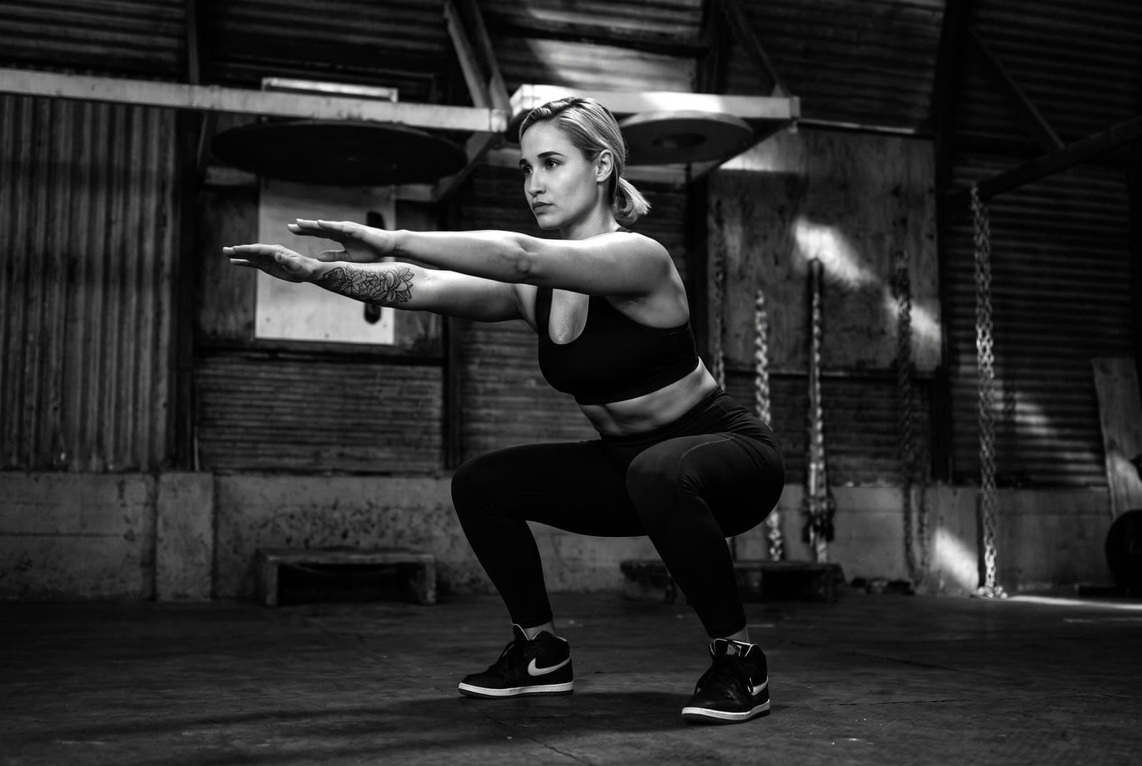 Squats — exercise demonstration