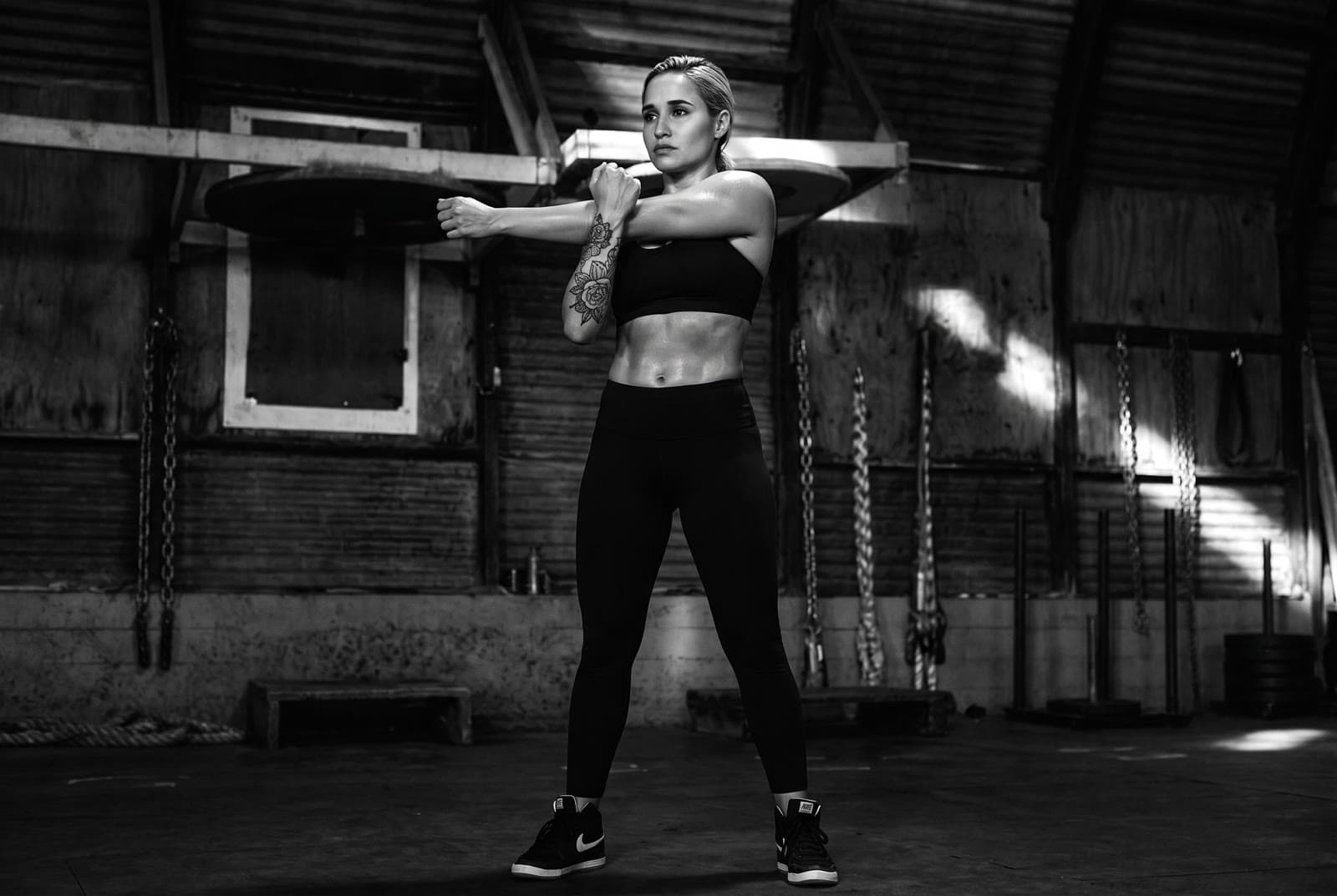 Shoulder Stretch — exercise demonstration